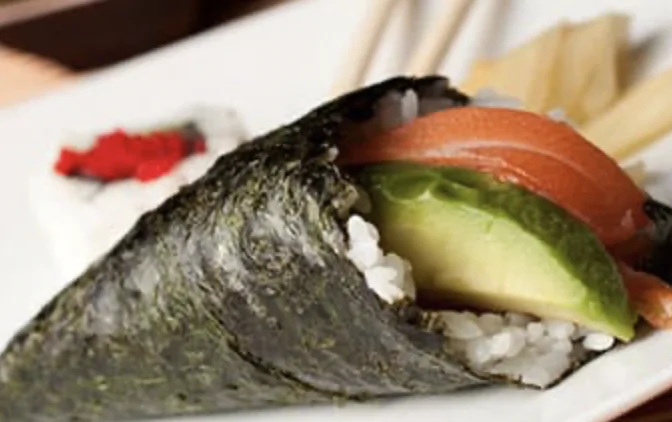 Salmon Hand Roll